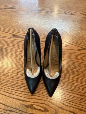 Sam Edelman Dana Black Pointed Toe Women's Pumps NWT size 10